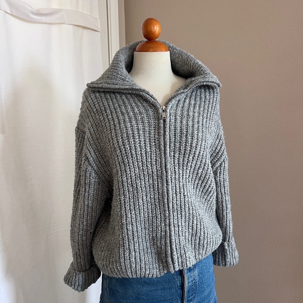 H&M Zip Front Collared Sweater Jacket - Picture 4 of 7